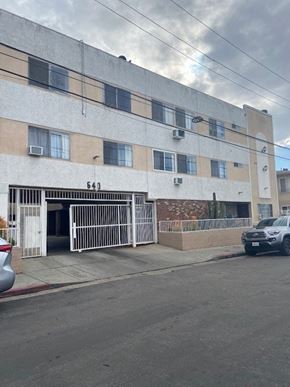 Los Angeles apartment for rent - A building with the number 640 on it.