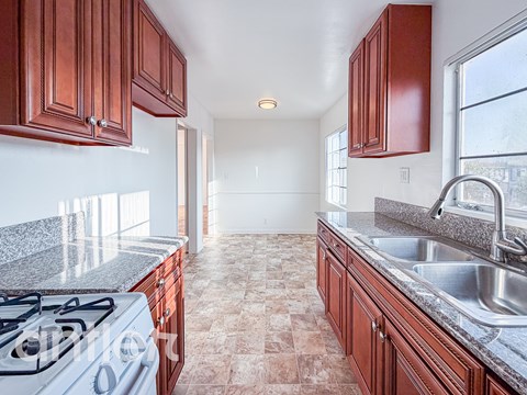 Floor plan for 1 bed, 1 bath, 980 sqft