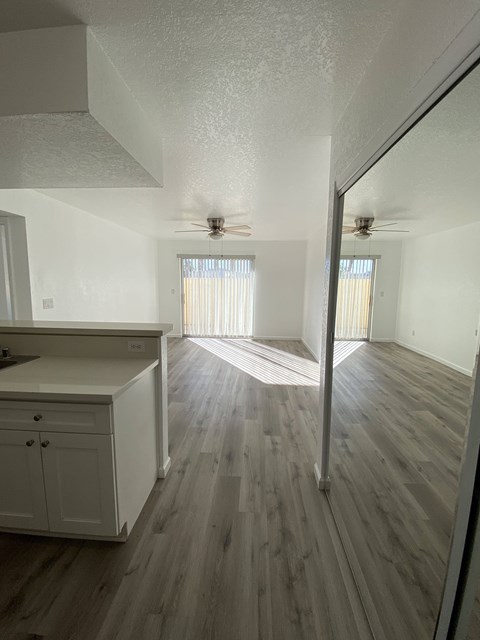 Floor plan for 1 bed, 1 bath, 980 sqft