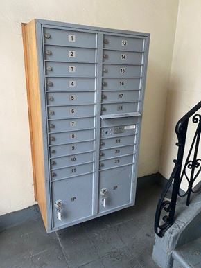 Los Angeles apartment for rent - A metal mailbox with the number 1P on it.