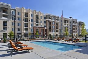 Murray apartment for rent - pool