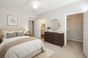 Balch Springs apartment for rent - Spacious bedroom with walk-in closet and ensuite at Stoneleigh on Cartwright Apartments, Balch Springs, TX