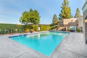 Simi Valley apartment for rent - the swimming pool at our apartments