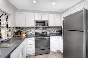 San Diego apartment for rent - Kitchen at La Serena, San Diego, California