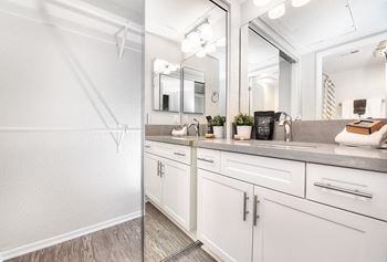1 Bedroom-plan b  bathroom vanity & vanity closet