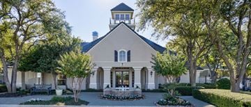 Plano apartment for rent - Saxony at Chase Oaks Apartments