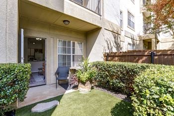 Private yards*