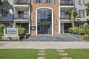 Los Angeles apartment for rent - the building in which the apartment is located