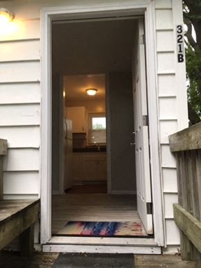 Hampton house for rent - 321 B N 1st Street