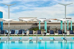 Atlanta apartment for rent - Swimming Pool With Relaxing Sundecks at Link Apartments® Canvas, Atlanta