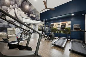 Tempe apartment for rent - fitness center at Elevate at Discovery Park