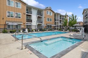 Vancouver apartment for rent - Sparkling pool at Hearth