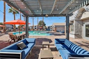 Henderson apartment for rent - Poolside cabana with blue furniture