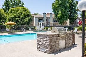 Stockton apartment for rent - BBQ Pit at Waterfield Square Apartment Homes