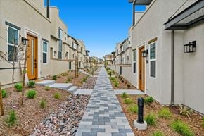 San Diego apartment for rent - Modern Pathway at Merge 56
