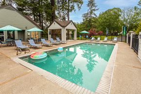 Wilsonville apartment for rent - Poolside at Haven at Charbonneau