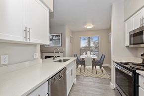 Phoenix apartment for rent - Interior 2 at The Retreat Apartments