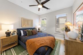 Englewood apartment for rent - The Flats at Inverness - Bedroom