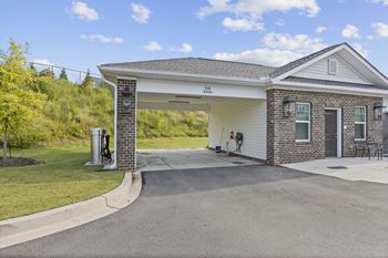 Car wash with free commercial vaccum