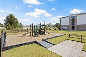 Lexington apartment for rent - Peaks of Lexington Apartments Playground