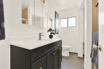 Granite or quartz countertops