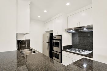 Granite or quartz countertops