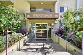 Los Angeles apartment for rent - The entrance to a building called The Wooster Encore at Wooster Encore Apartments, Los Angeles, CA 90035