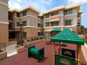 Los Angeles apartment for rent - Alta Vista Playground
