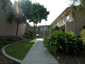 Downey apartment for rent - Exterior of Clark Manor