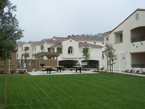 Oceanside apartment for rent - La Mision Village Courtyard