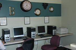 Bell apartment for rent - Oaks on Florence Computer Room
