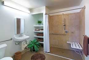 Montclair apartment for rent - San Emi Apartments Bathroom