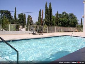 North Hollywood apartment for rent - Crystal Clear Swimming Pool at Oxnard Plaza, North Hollywood, CA