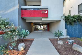 Los Angeles apartment for rent - Exterior Porch at City Park View, Los Angeles, CA, 90057