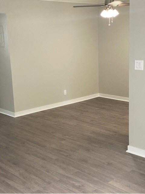Floor plan for 2 beds, 2 baths, 922 sqft