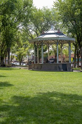 Prescott apartment for rent - Prescott Town Square gazebo at Pines at Prescott Apartments, Arizona 86305