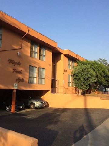 Glendale apartment for rent - a building with a car parked in front of it