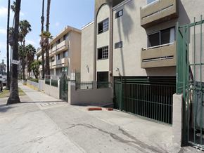 Los Angeles apartment for rent - the building in which the apartment is located