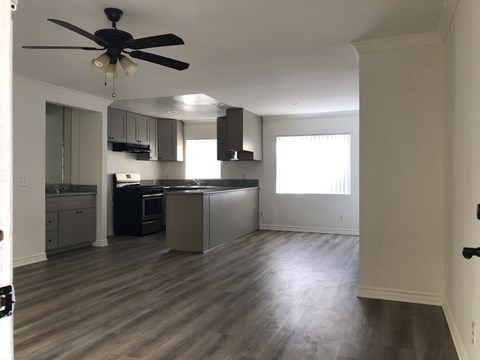 Floor plan for 1 bed, 1 bath, 648 sqft