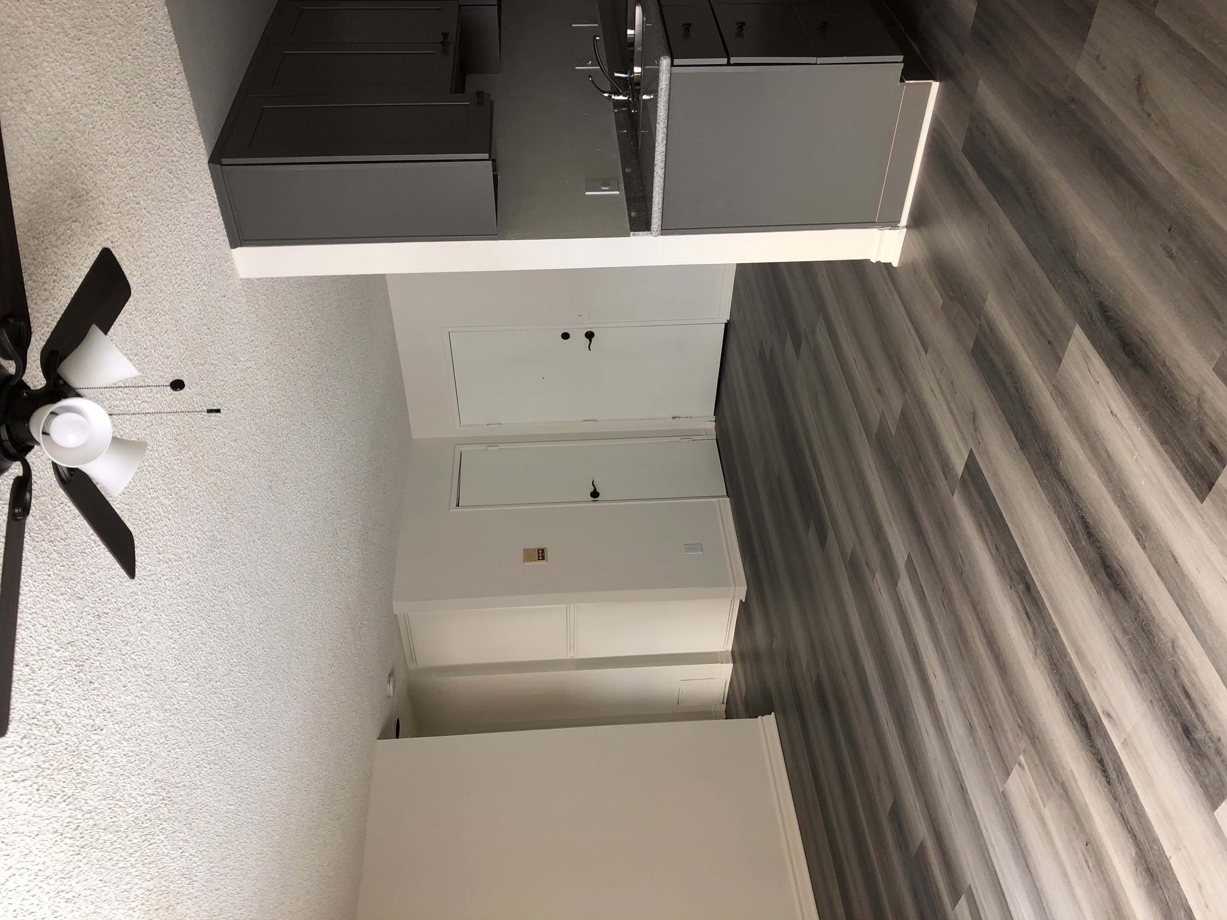 Floor plan for 1 bed, 1 bath, 924 sqft