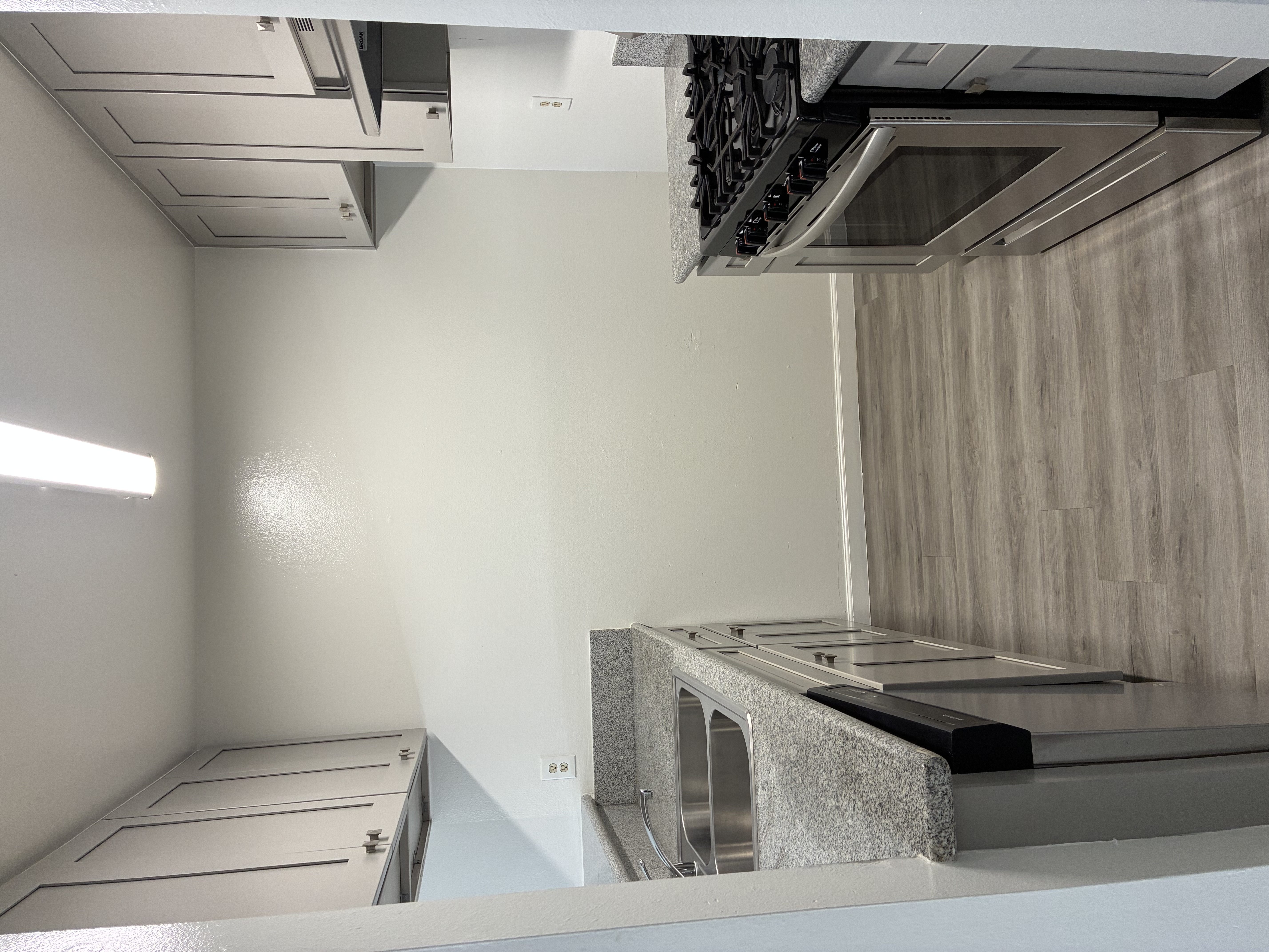 Floor plan for 1 bed, 1 bath, 612 sqft