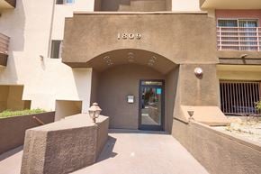Los Angeles apartment for rent - The entrance to a building with the number 1809 on it.