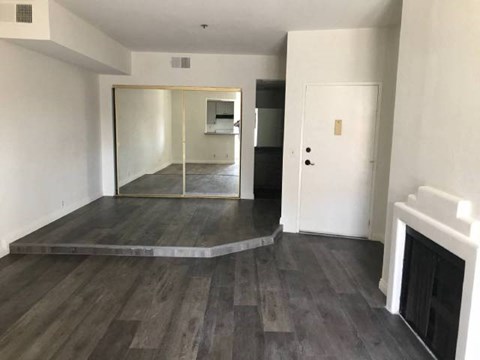Floor plan for studio, 1 bath, 600 sqft