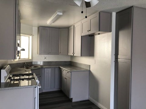 Floor plan for 2 beds, 2 baths, 800 sqft