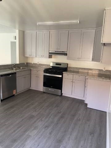 Floor plan for 2 beds, 2 baths, 800 sqft