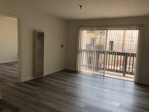 Floor plan for 1 bed, 1 bath, 650 sqft