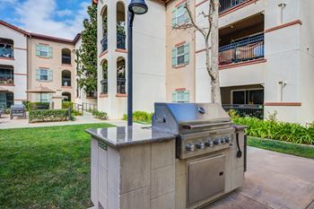 Outdoor bbq grill 