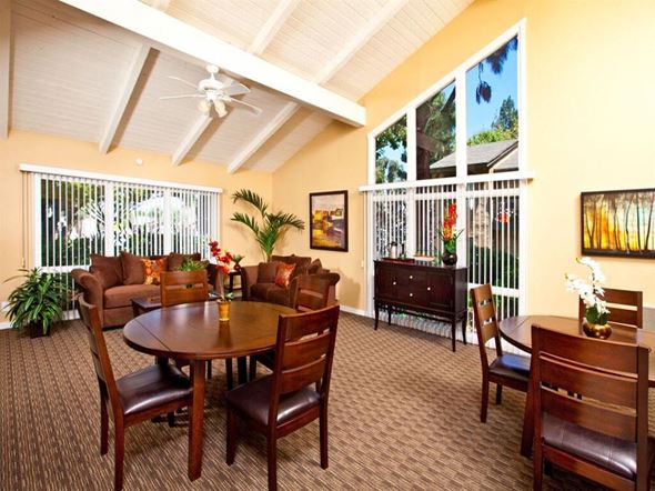 Lake Forest apartment for rent - a living room with a couch and a table