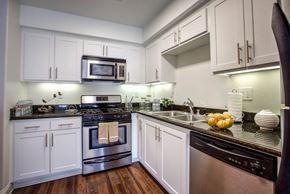 North Hollywood apartment for rent - Kitchen at Madison Toluca, California