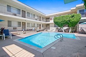 Burbank apartment for rent - Pool View at Oasis Apartments, California